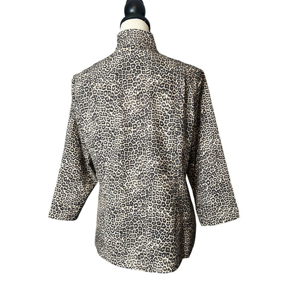 Weekends by Chico's Leopard Jacket and Cropped Pantsuit Size XS - Picture 4 of 9